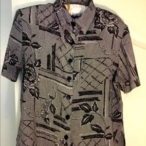 Light weight short sleeve blouse